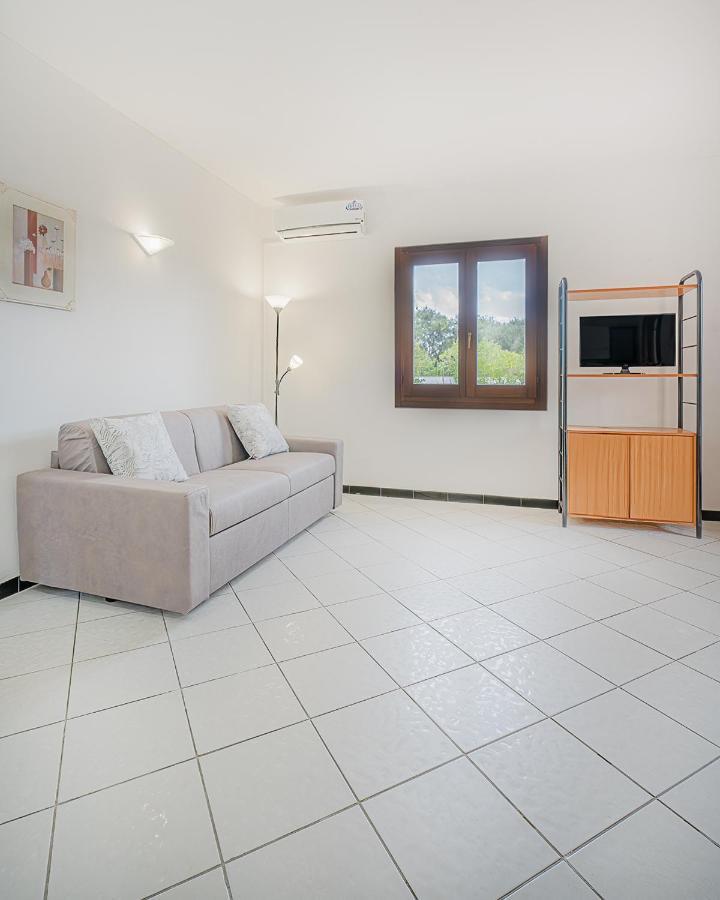 Ambra Holiday Rooms Сан-Теодоро Екстер'єр фото