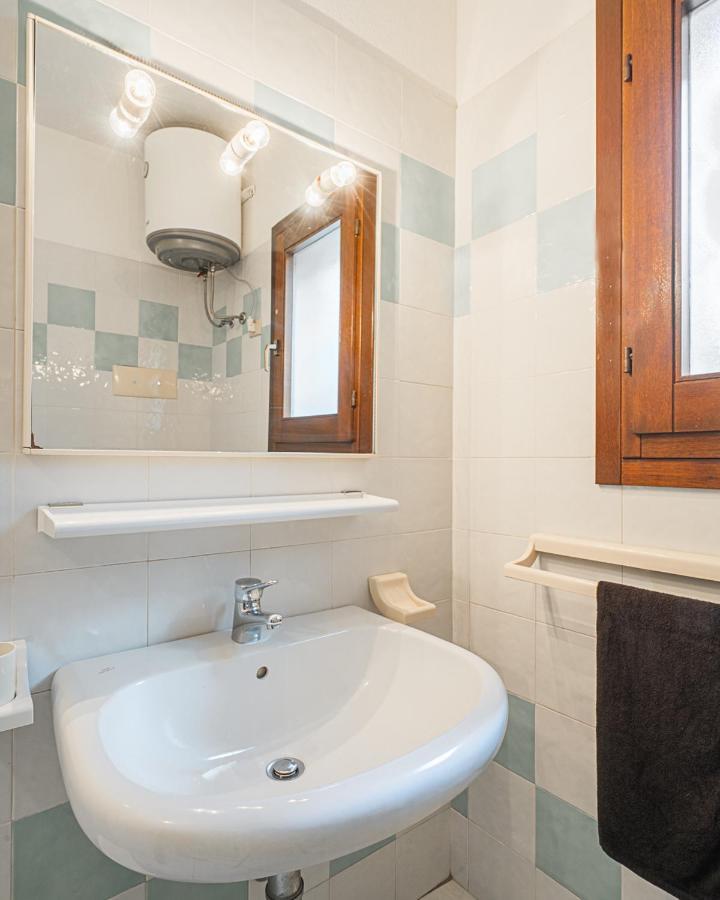 Ambra Holiday Rooms Сан-Теодоро Екстер'єр фото