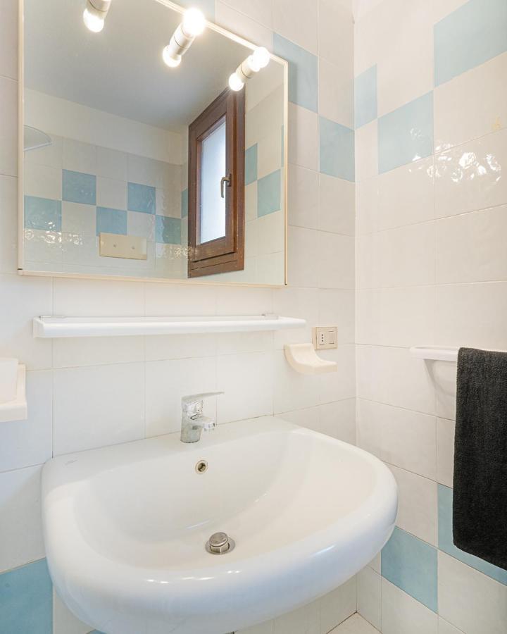 Ambra Holiday Rooms Сан-Теодоро Екстер'єр фото